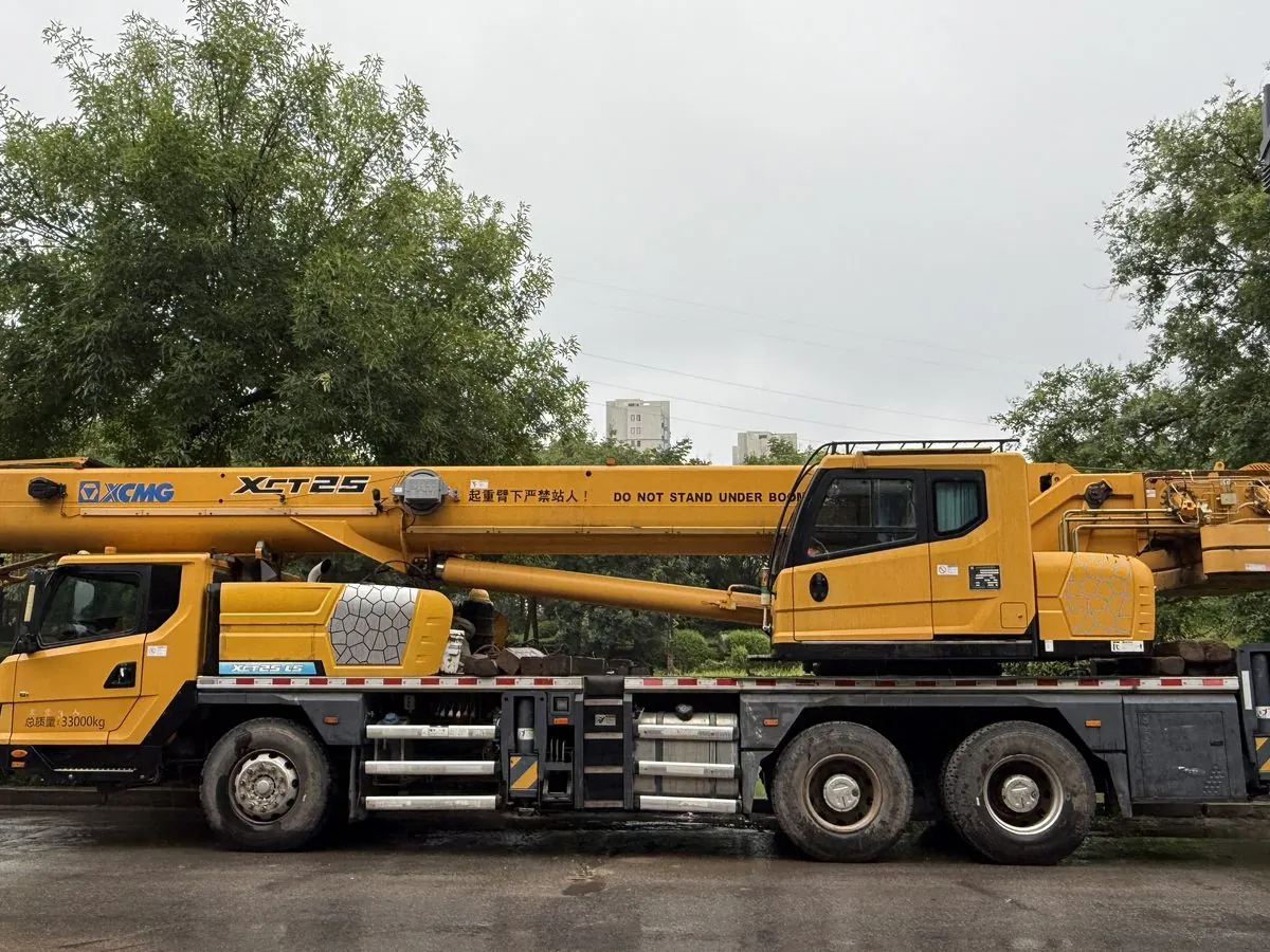 Truck crane for export — side view
