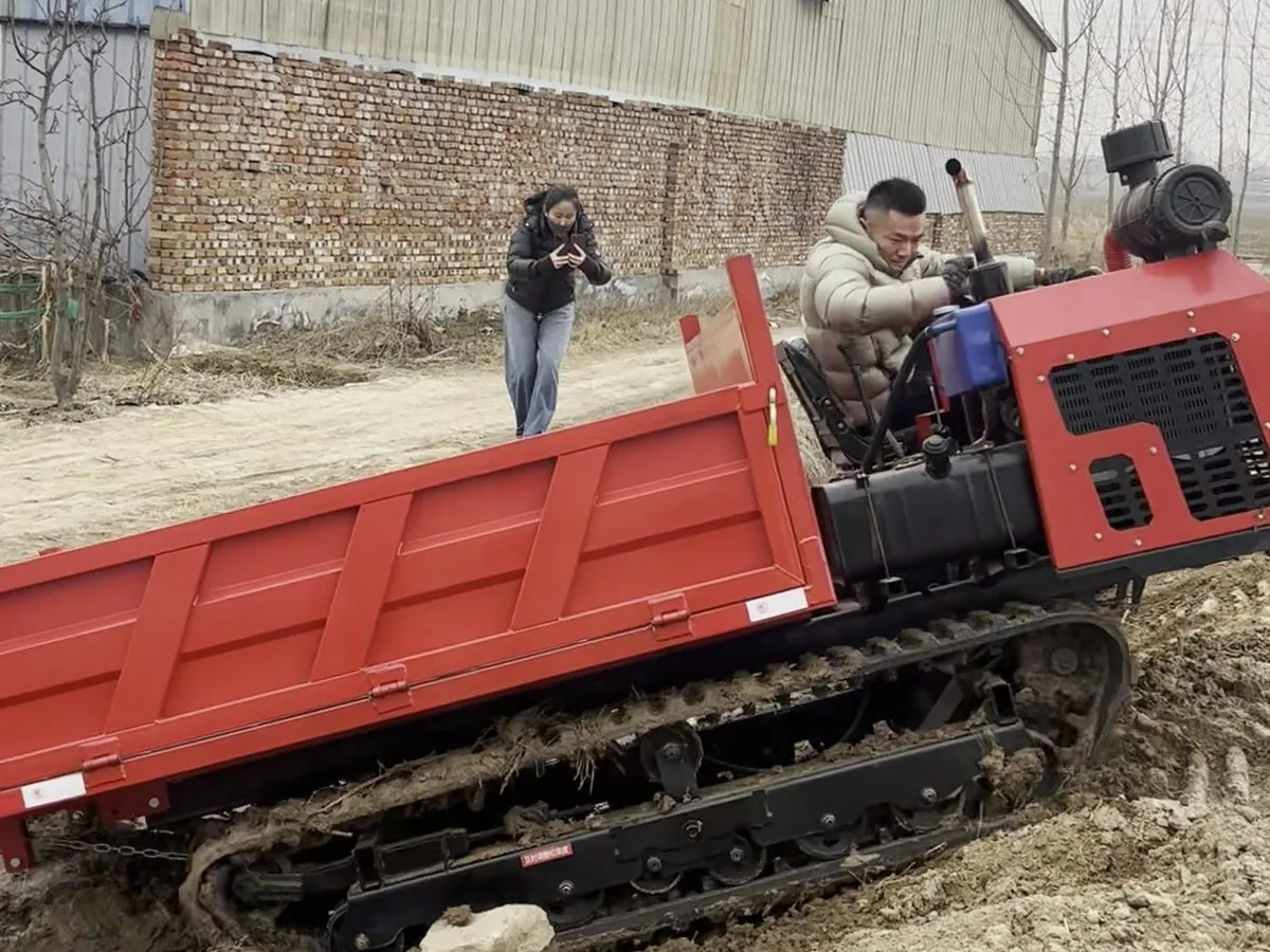 Crawler carrier climbing slope