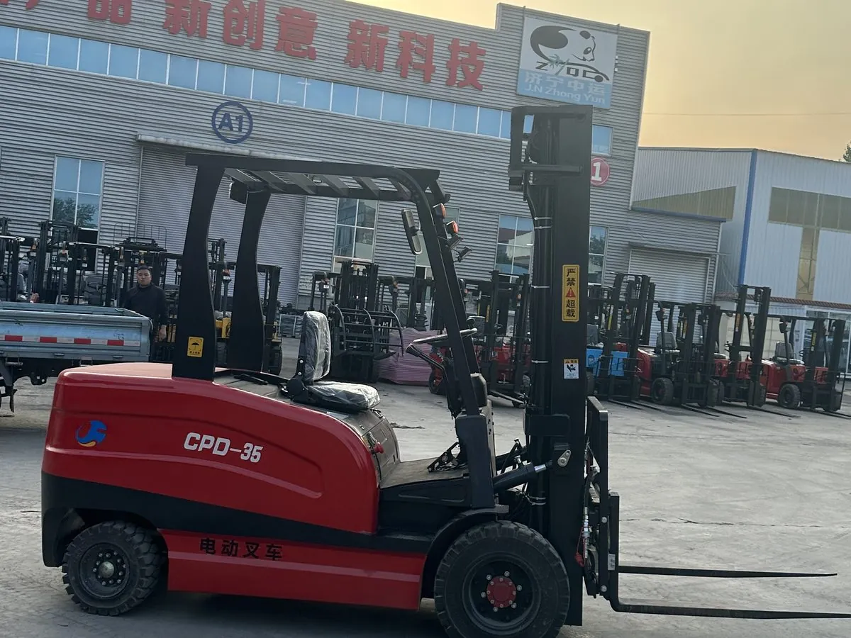 Representative CPD-35 electric forklift configuration