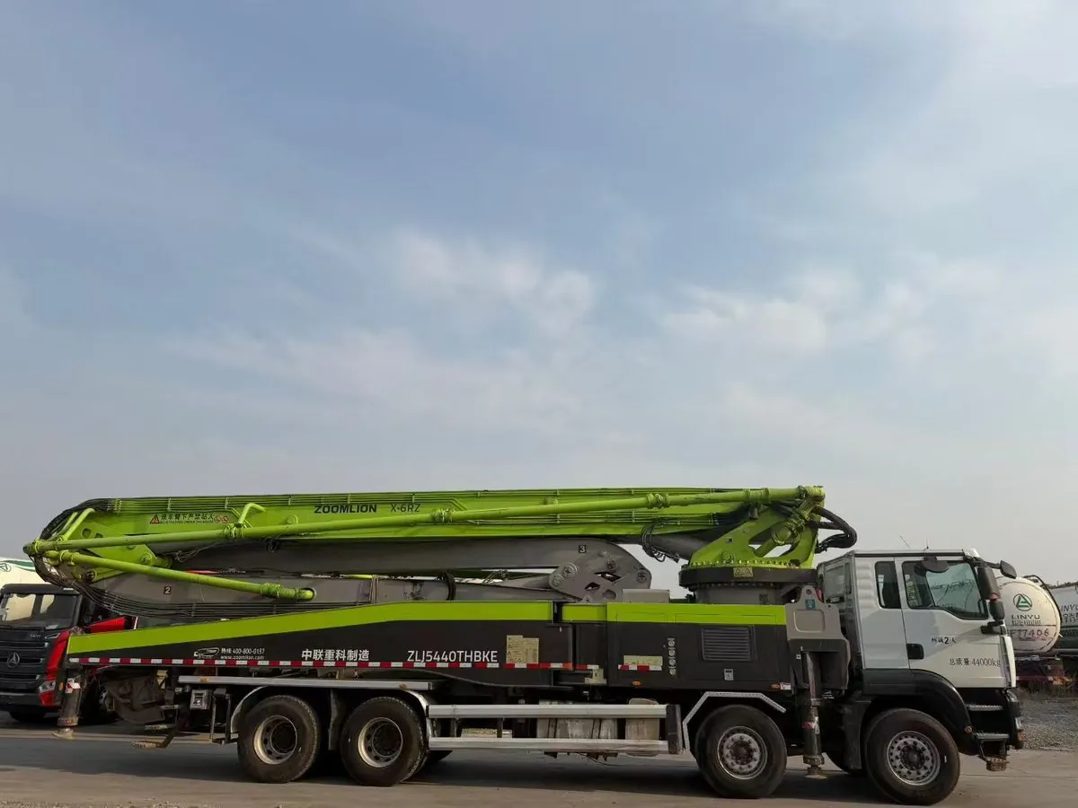Pump truck full side profile